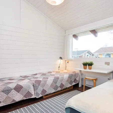 Holiday home 4 Star In Aabenraa-by Traum *